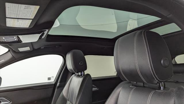 Used 2018 Land Rover Range Rover Velar R-Dynamic SE image 30