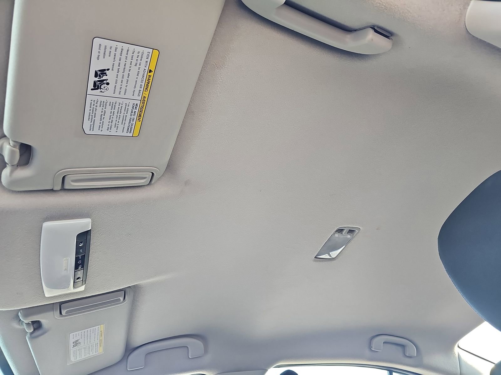 Used 2023 Nissan Versa SV image 29