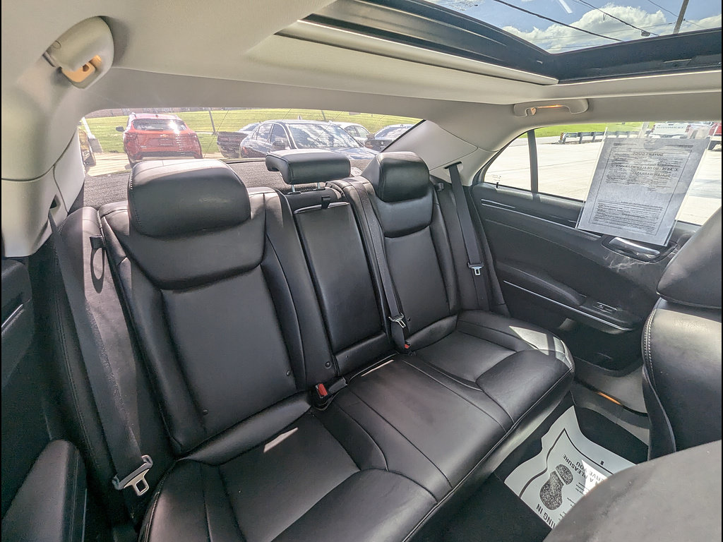 Used 2023 Chrysler 300 Touring L w/ Popular Equipment Group RWD image 22