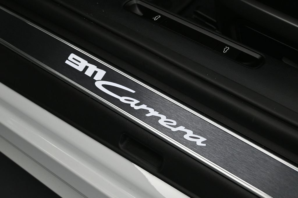 Certified 2025 Porsche 911 Carrera RWD image 28
