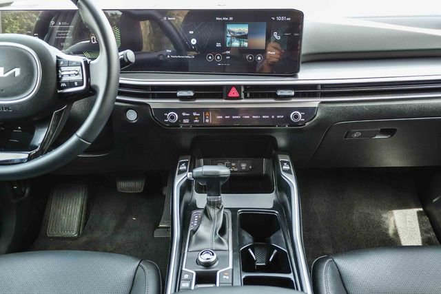 Certified 2025 Kia Sorento S w/ Panoramic Sunroof Package image 14