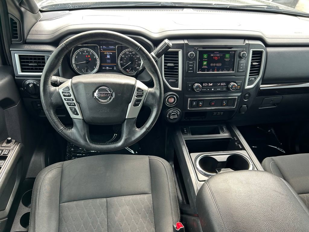 Used 2019 Nissan Titan SV w/ SV Convenience Package AWD/4WD image 16