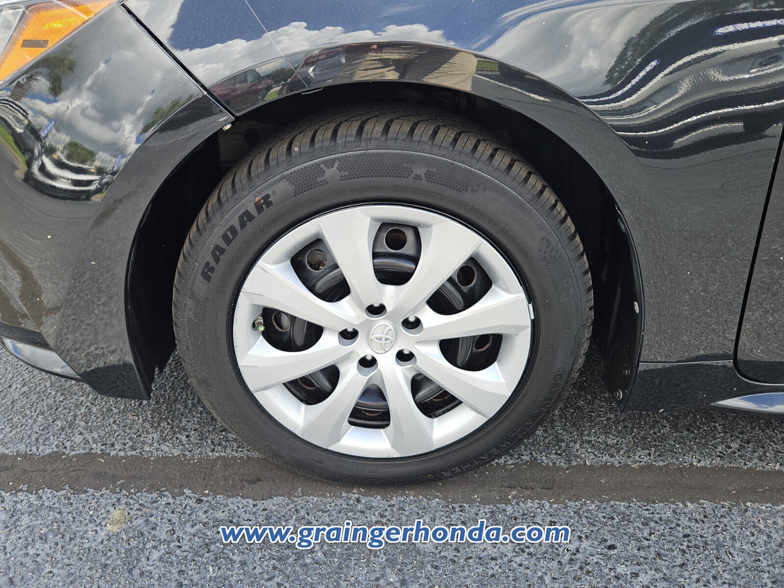 Used 2022 Toyota Corolla LE FWD image 9