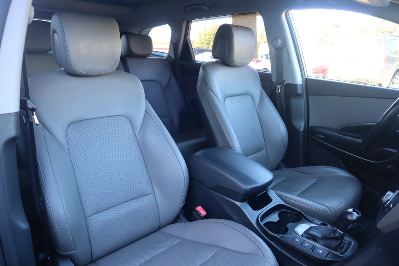 Used 2017 Hyundai Santa Fe AWD w/ SE Ultimate Tech Package 03 image 38