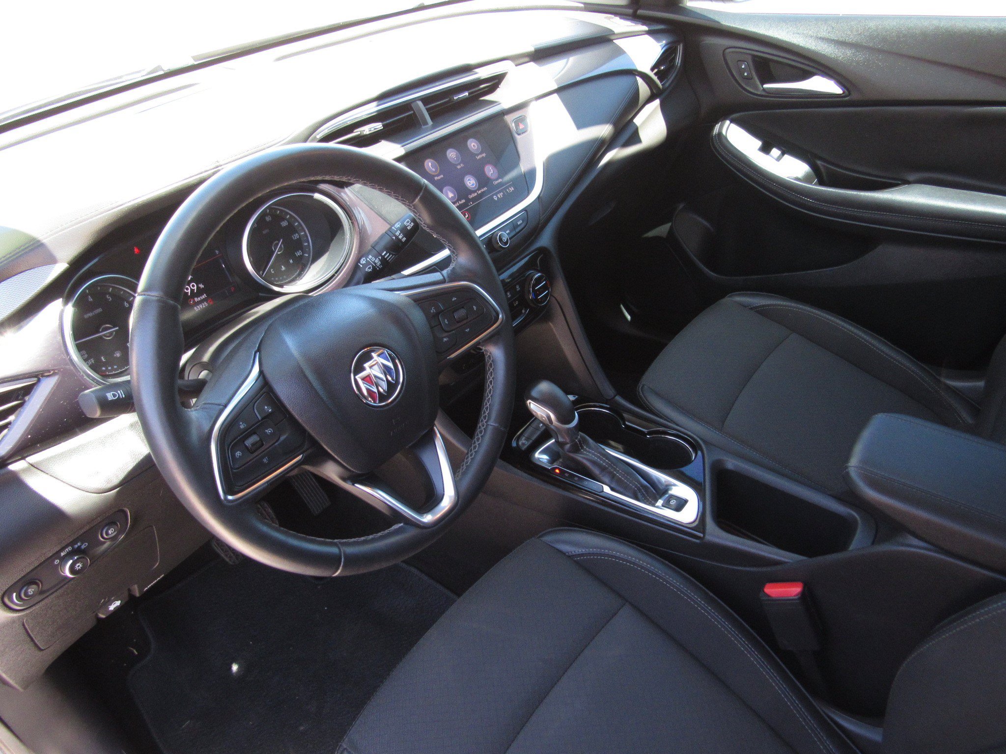 Used 2022 Buick Encore GX Select w/ Sport Touring Package FWD image 16