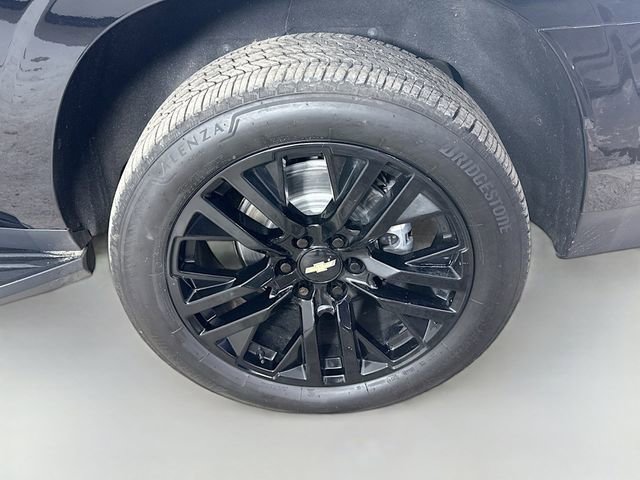 Used 2021 Chevrolet Suburban Premier w/ Premium Package image 34