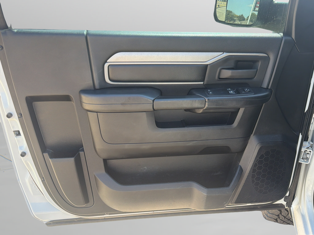 Used 2022 RAM 3500 Tradesman AWD/4WD image 11
