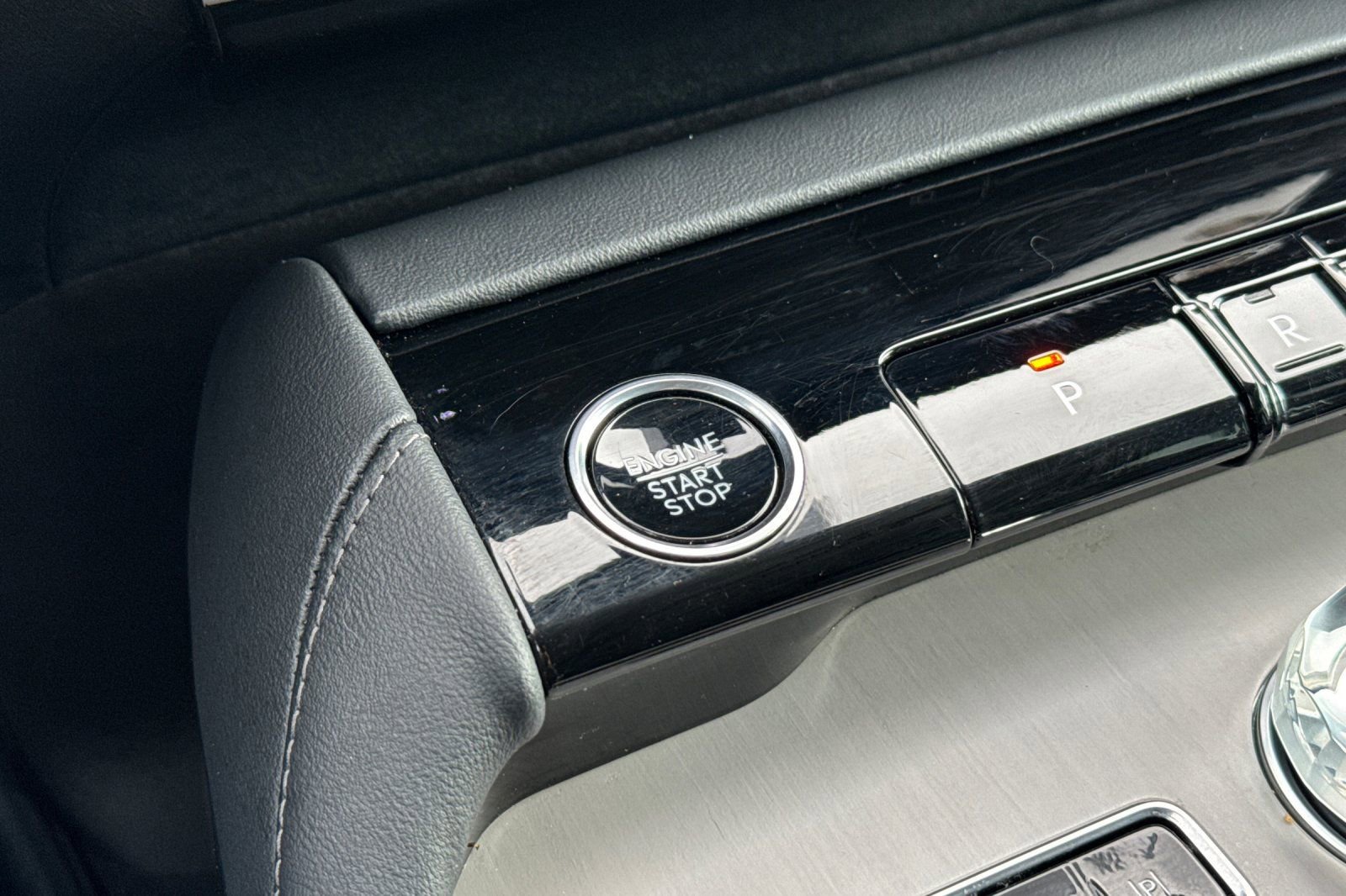 Certified 2025 Lincoln Navigator L Reserve image 21