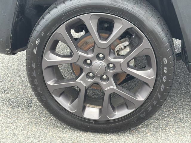 Used 2023 Jeep Renegade Latitude w/ Sun/Sound Group AWD/4WD image 17
