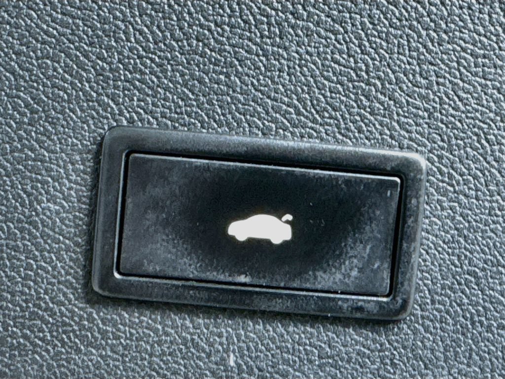 Used 2013 Audi A4 Prestige AWD/4WD image 31