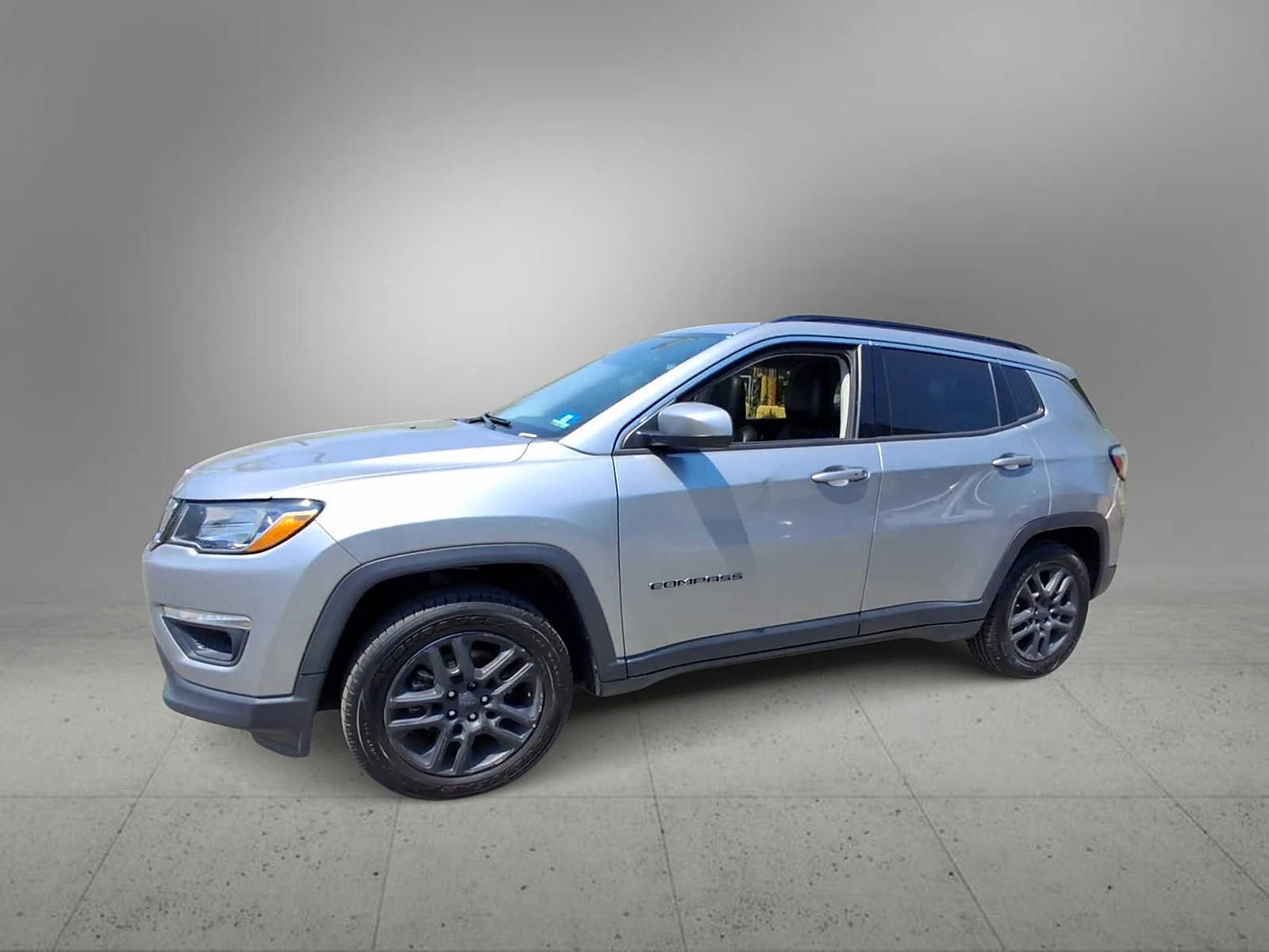 Used 2020 Jeep Compass Latitude w/ Popular Equipment Group FWD image 4