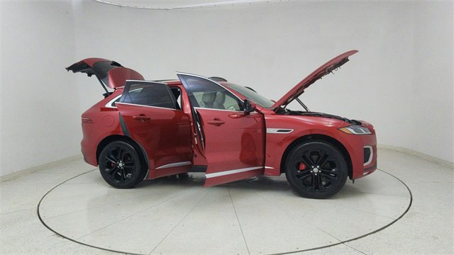 Used 2025 Jaguar F-PACE R-Dynamic S image 70