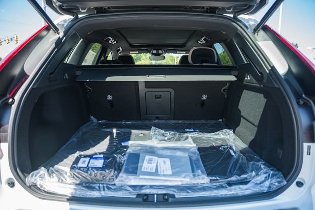 New 2026 Volvo XC60 B5 Plus w/ Protection Package Premier AWD/4WD image 10