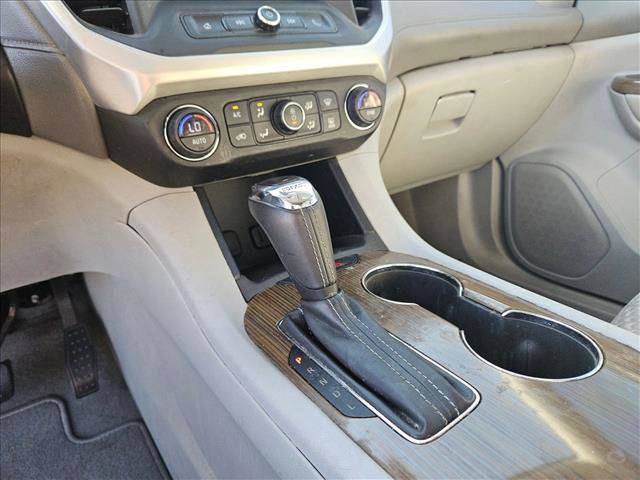 Used 2017 GMC Acadia SLE image 9