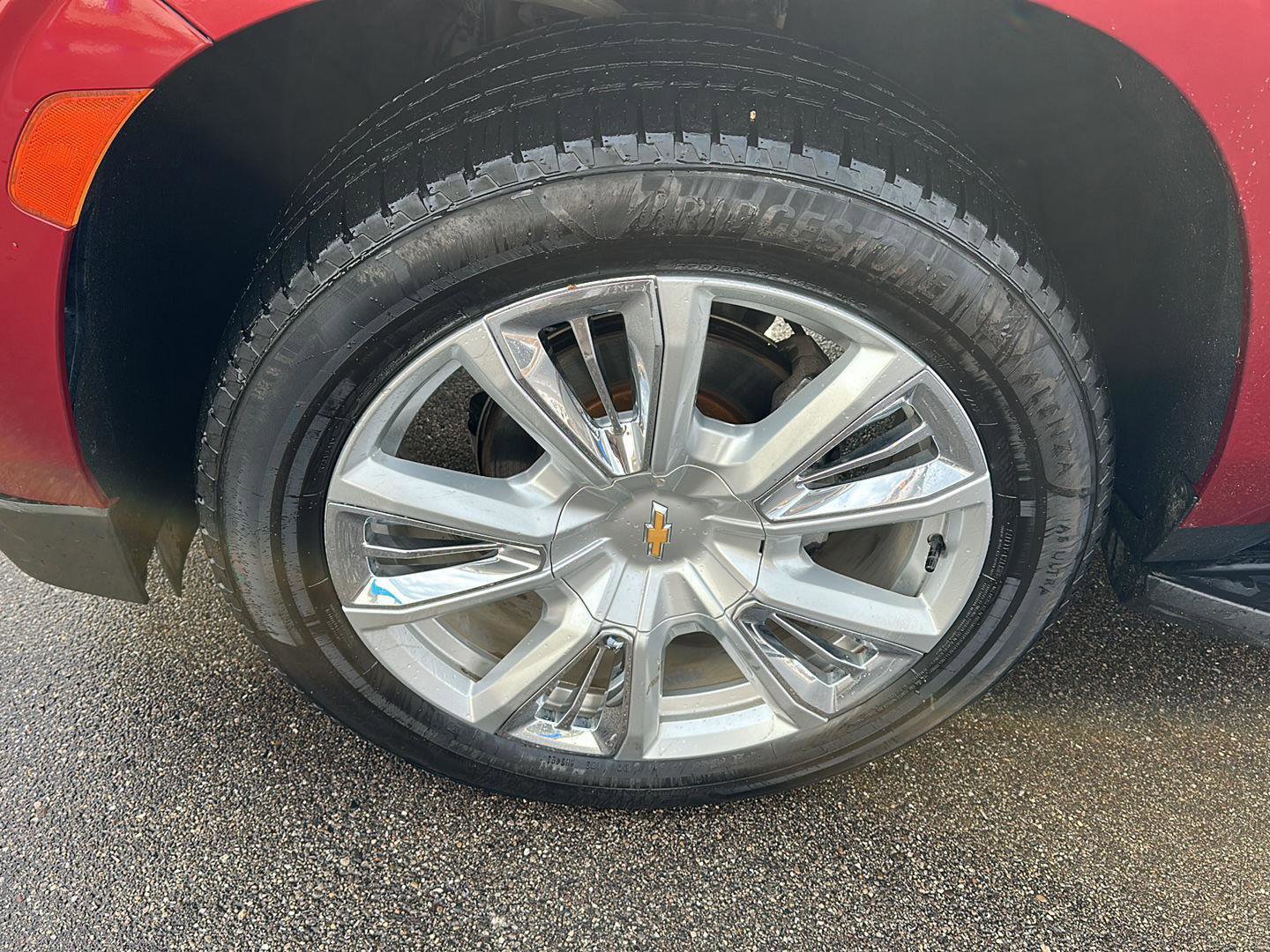 Used 2022 Chevrolet Suburban High Country image 11