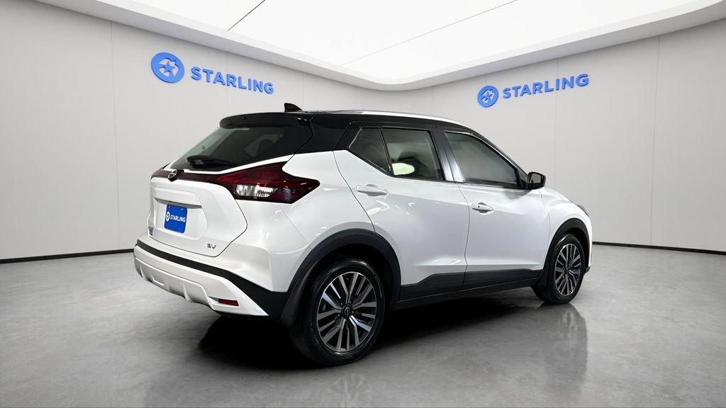 Used 2023 Nissan Kicks SV FWD image 9