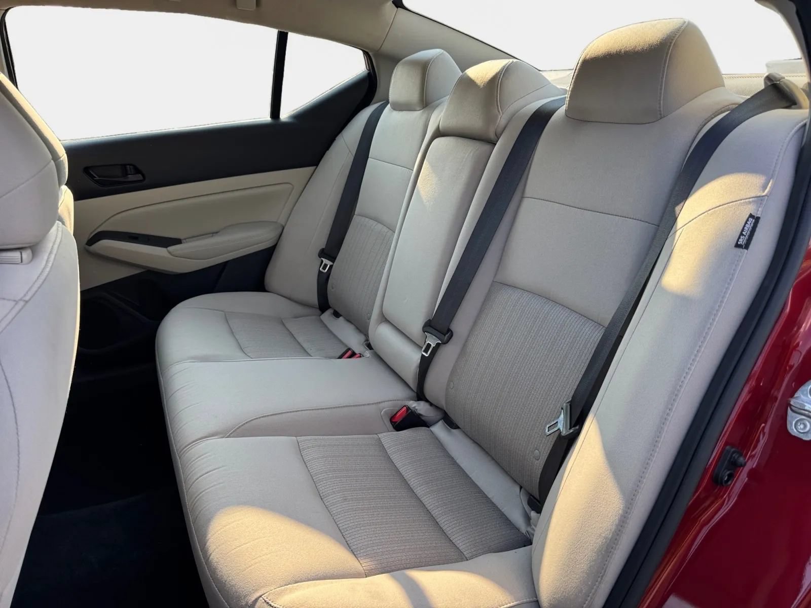 Used 2025 Nissan Altima 2.5 SV FWD image 11