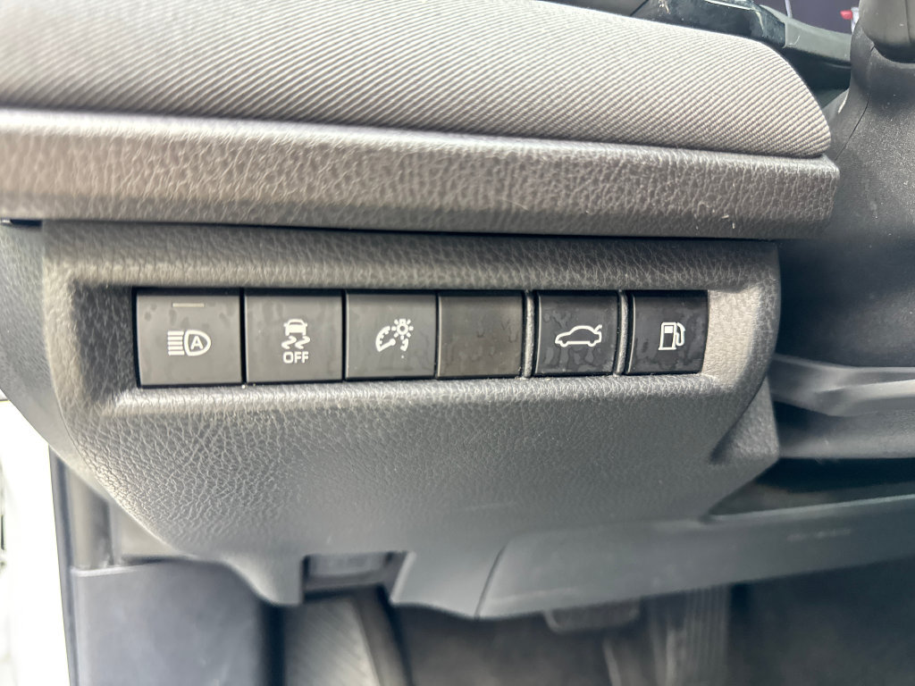 Used 2025 Toyota Camry LE FWD image 58