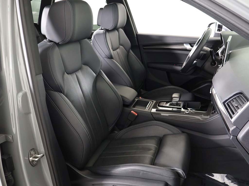 Used 2022 Audi SQ5 Premium Plus w/ Premium Plus Package image 32