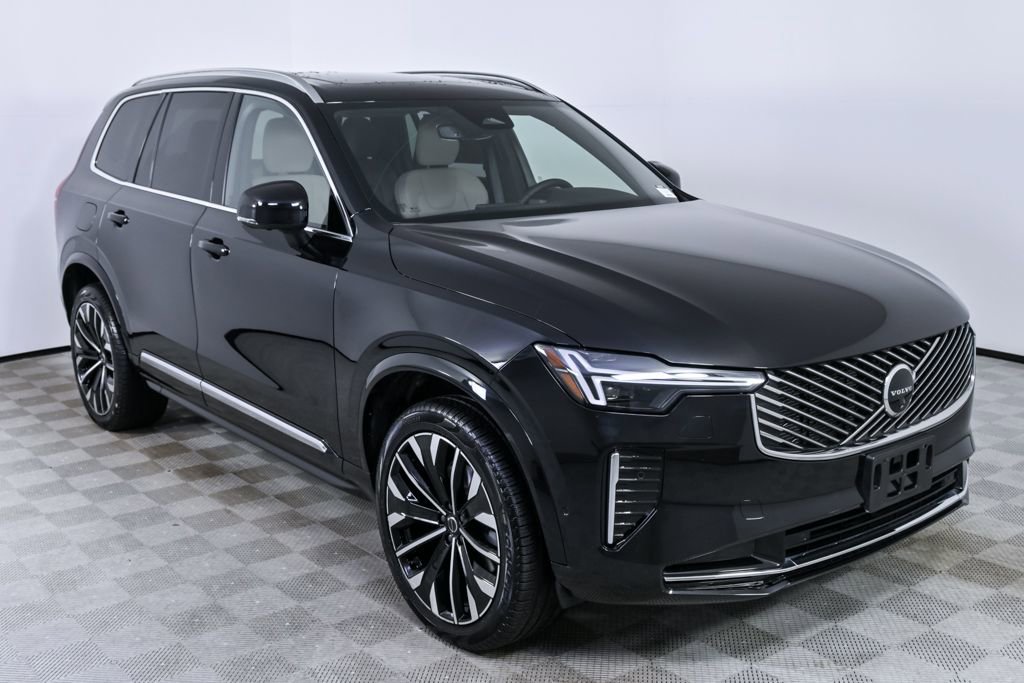 Certified 2025 Volvo XC90 B6 Plus image 29