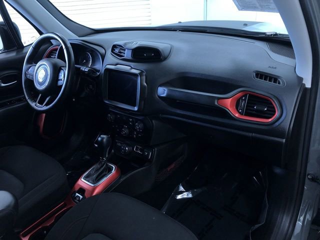 Used 2022 Jeep Renegade Trailhawk w/ Trailer Tow Group image 25