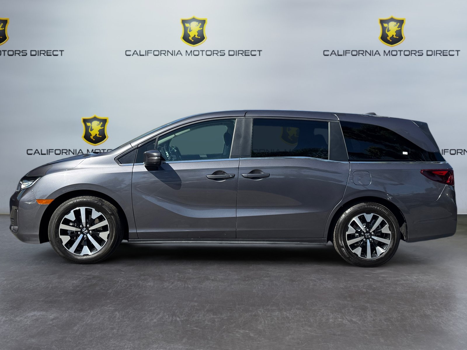 Used 2025 Honda Odyssey EX-L image 2