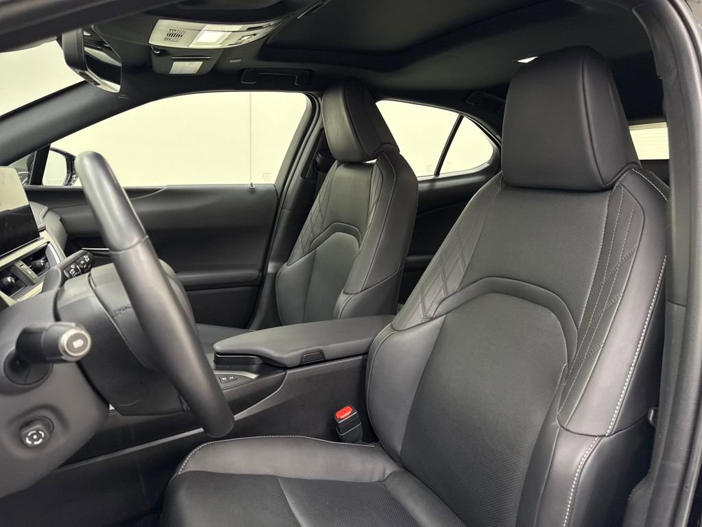 Used 2023 Lexus UX 250h AWD w/ Premium Package image 14
