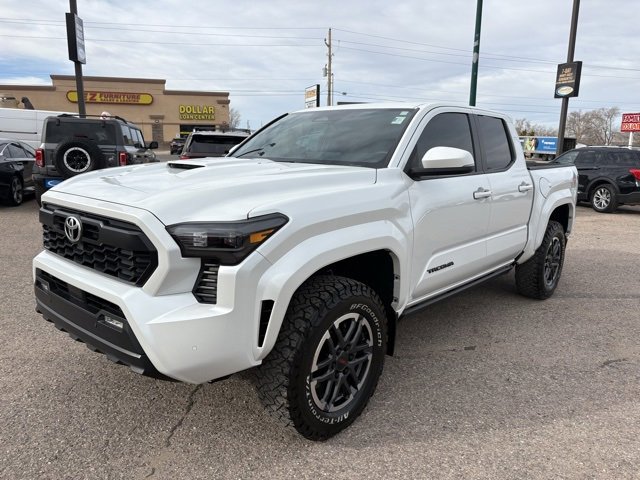 Used 2024 Toyota Tacoma TRD Sport w/ TRD Sport Upgrade Package image 7