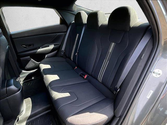 Used 2025 Hyundai Elantra Sport FWD image 25