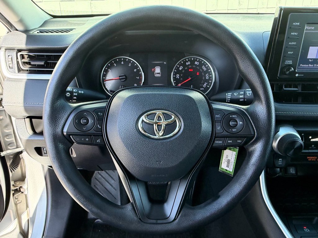 Used 2022 Toyota RAV4 LE image 20