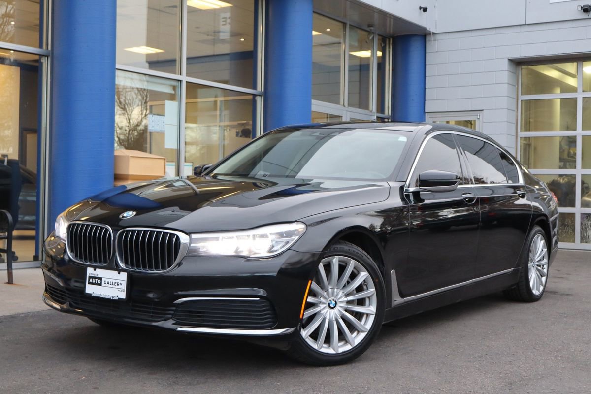 Used 2019 BMW 740i xDrive w/ Executive Package image 1