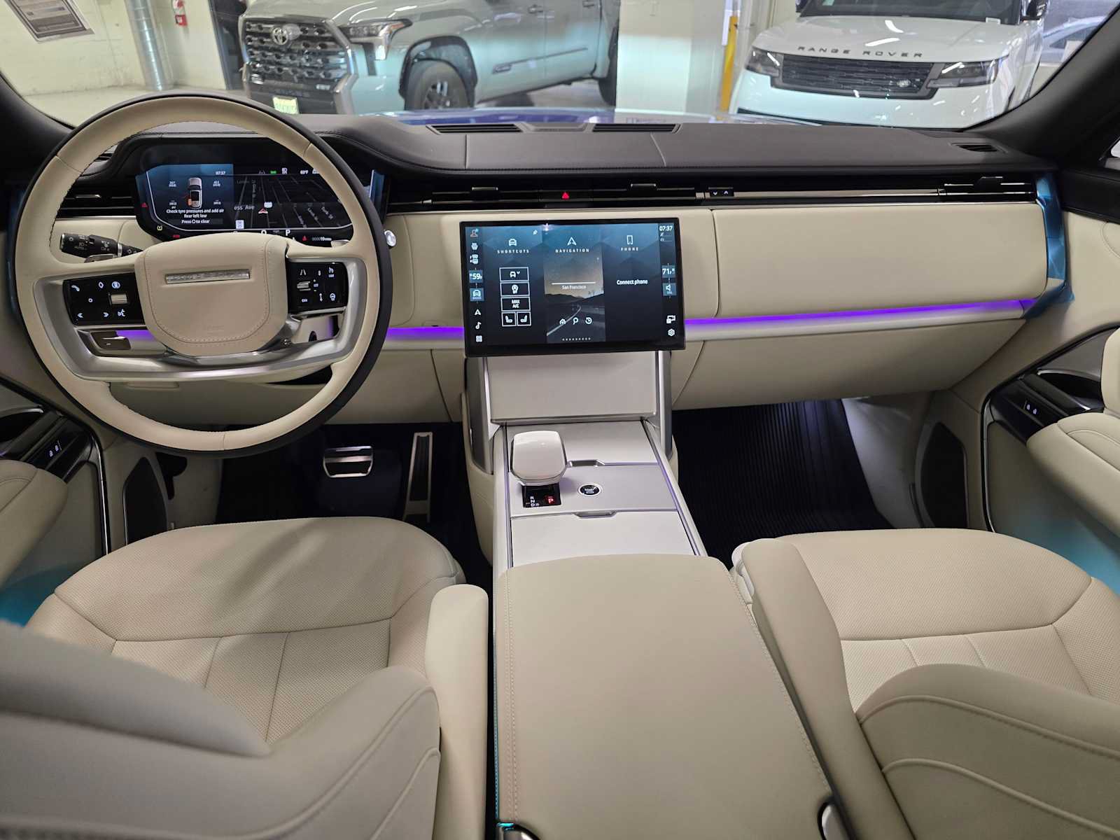 New 2025 Land Rover Range Rover SV AWD/4WD image 20