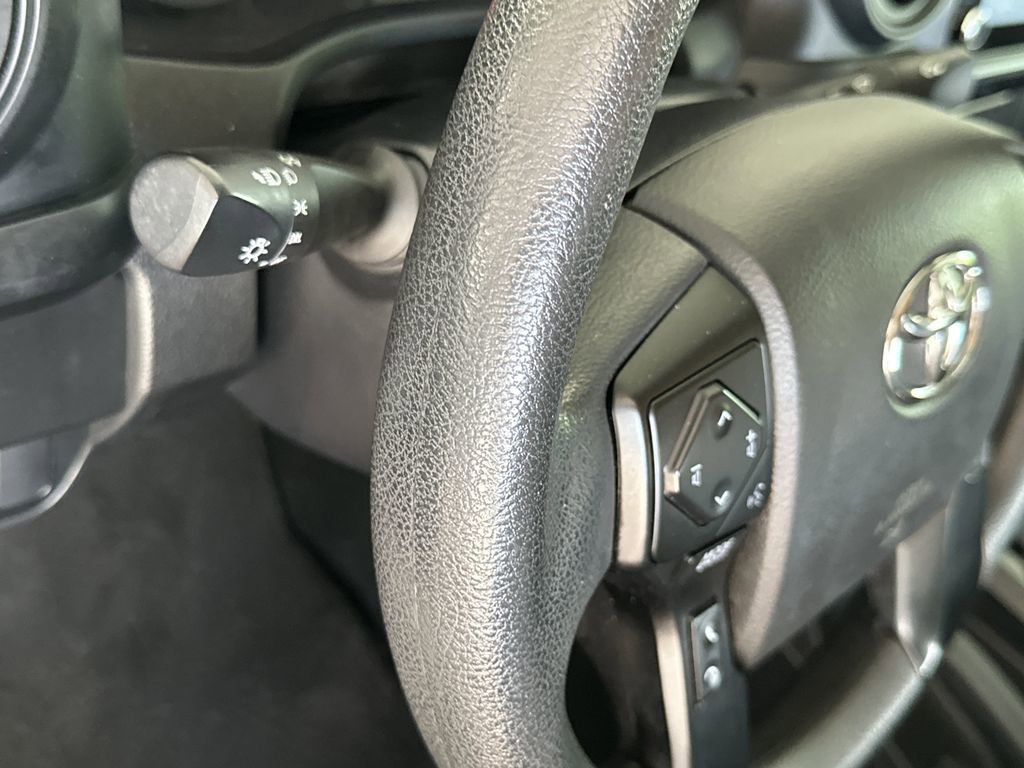 Used 2022 Toyota Tacoma SR RWD image 18