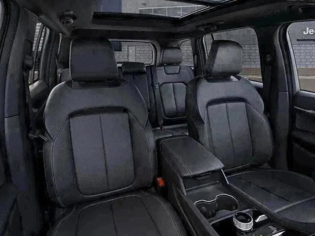 Certified 2026 Jeep Grand Cherokee Limited w/ Limited Altitude Package AWD/4WD image 63