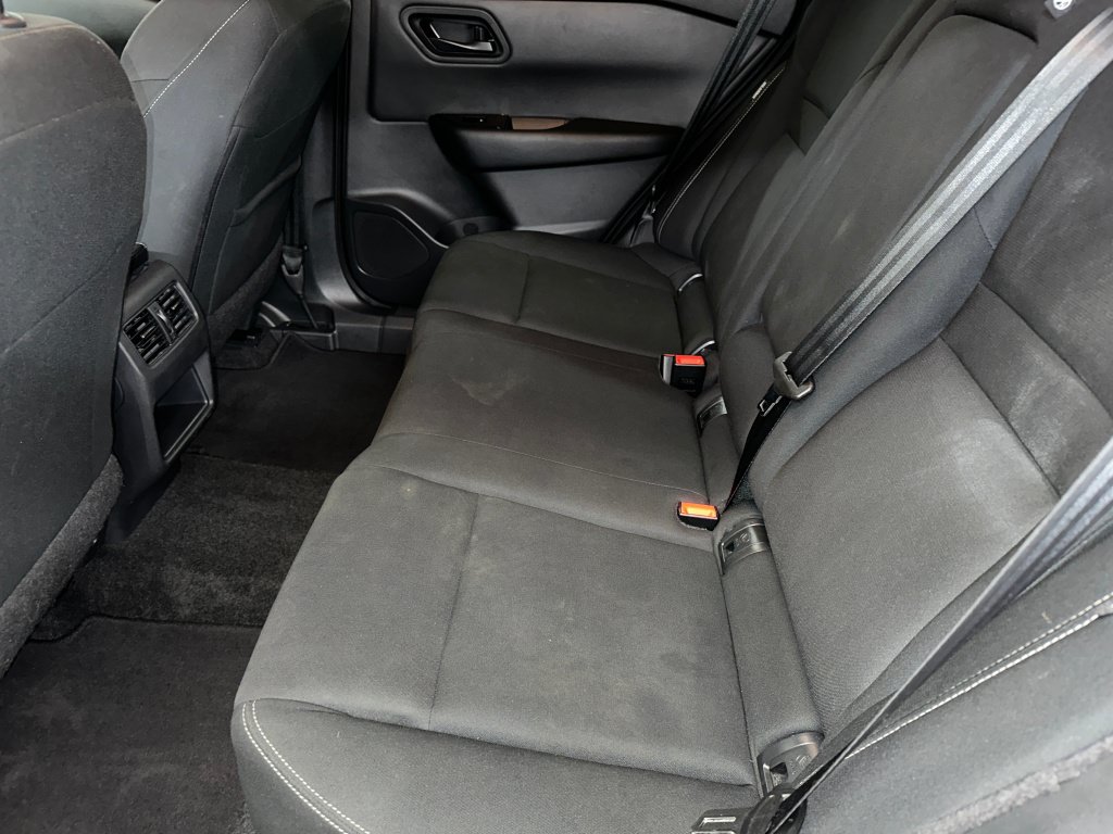 Used 2024 Nissan Rogue S FWD image 17