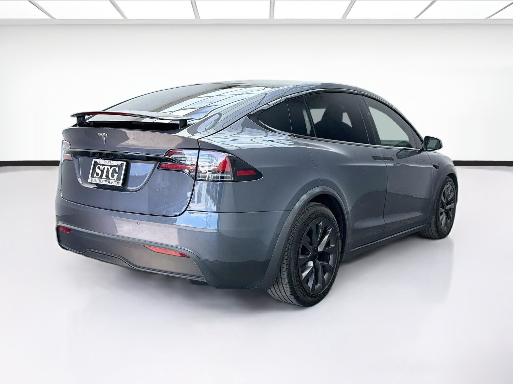 Used 2023 Tesla Model X AWD/4WD image 4