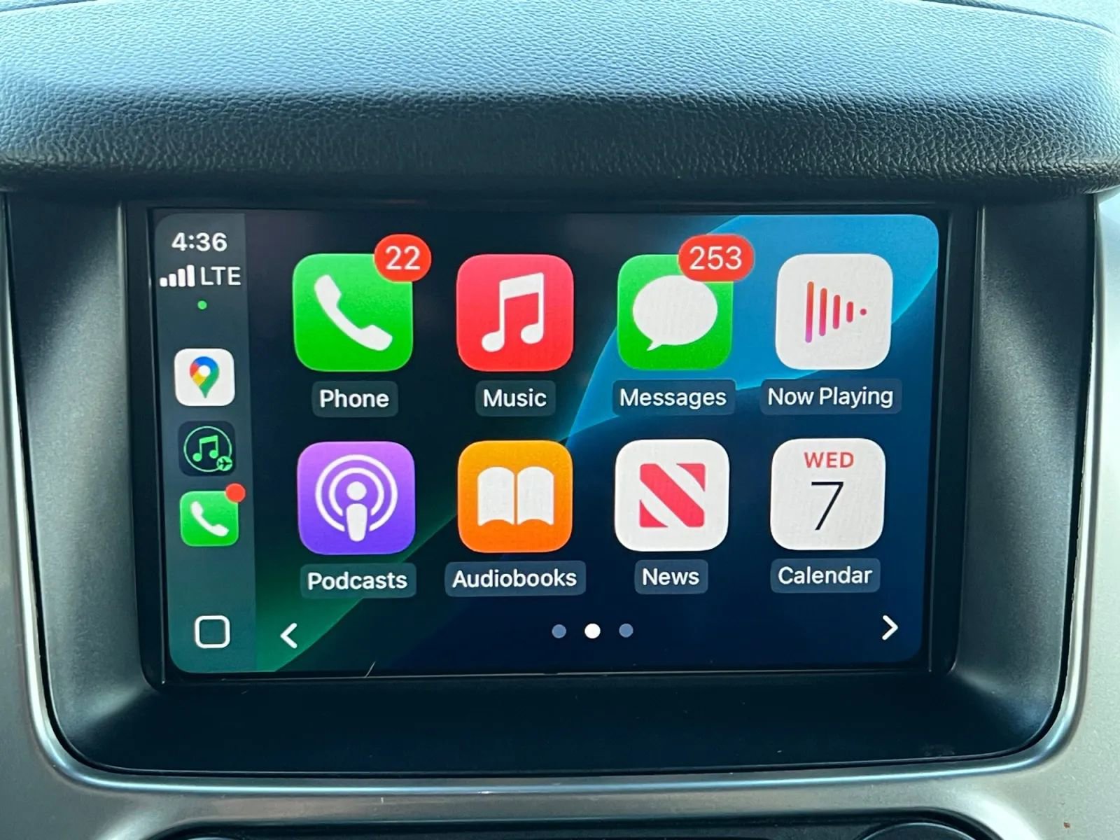 Used 2018 Chevrolet Suburban LT w/ Luxury Package image 38