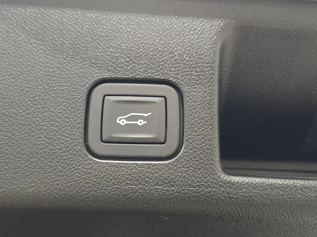 New 2025 Chevrolet Equinox EV RS w/ LPO, Illumination Package AWD/4WD image 14
