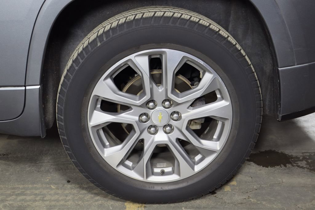 Used 2018 Chevrolet Traverse Premier w/ Driver Confidence II Package image 42