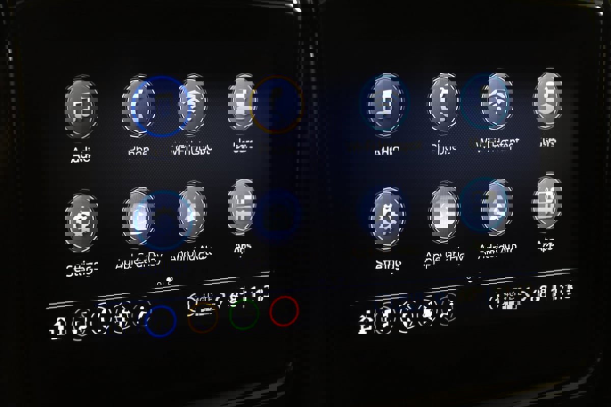 Used 2023 Chevrolet Traverse LT image 30