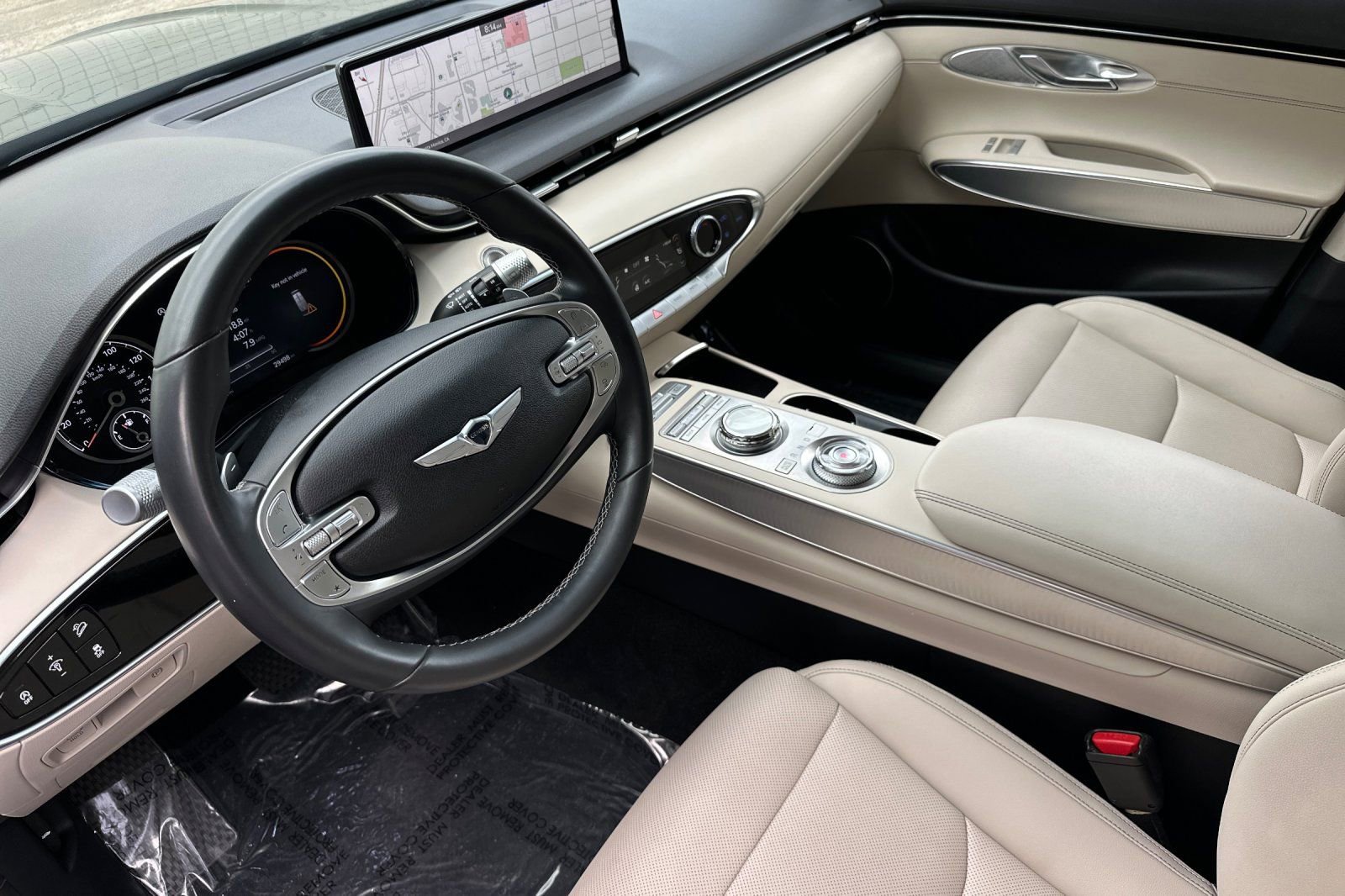 Used 2023 Genesis GV70 2.5T w/ Select Package image 11