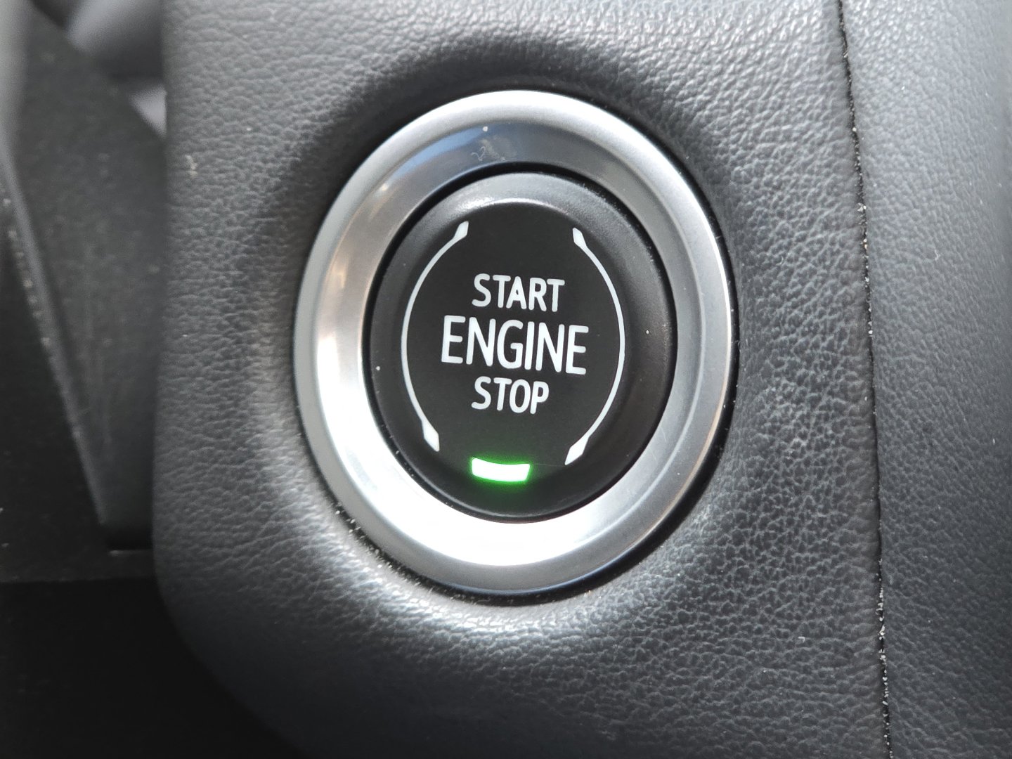 Used 2022 Chevrolet Suburban LT w/ LT Signature Plus Package image 13