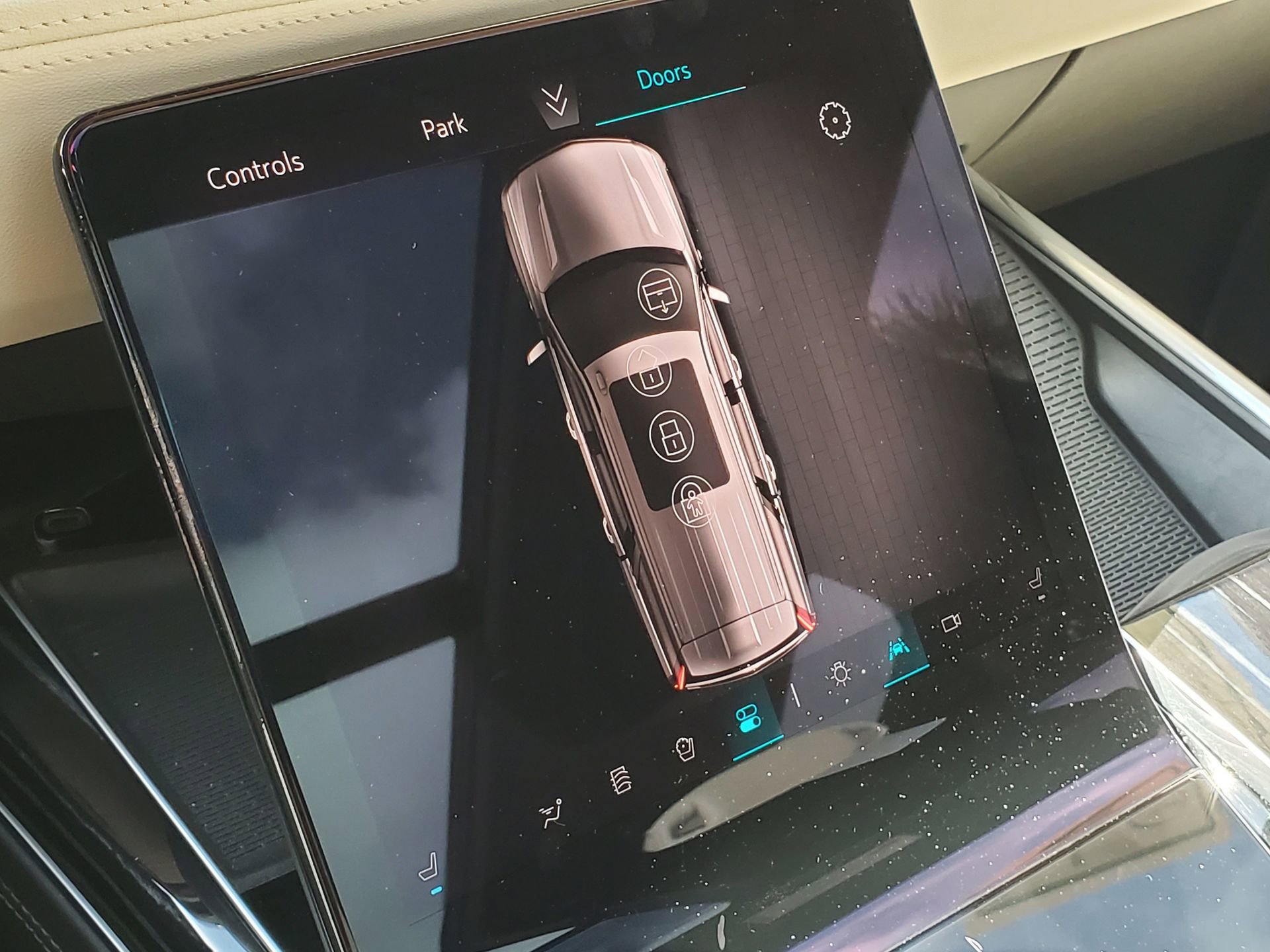 Used 2025 Cadillac Escalade Sport w/ Touring Package image 32