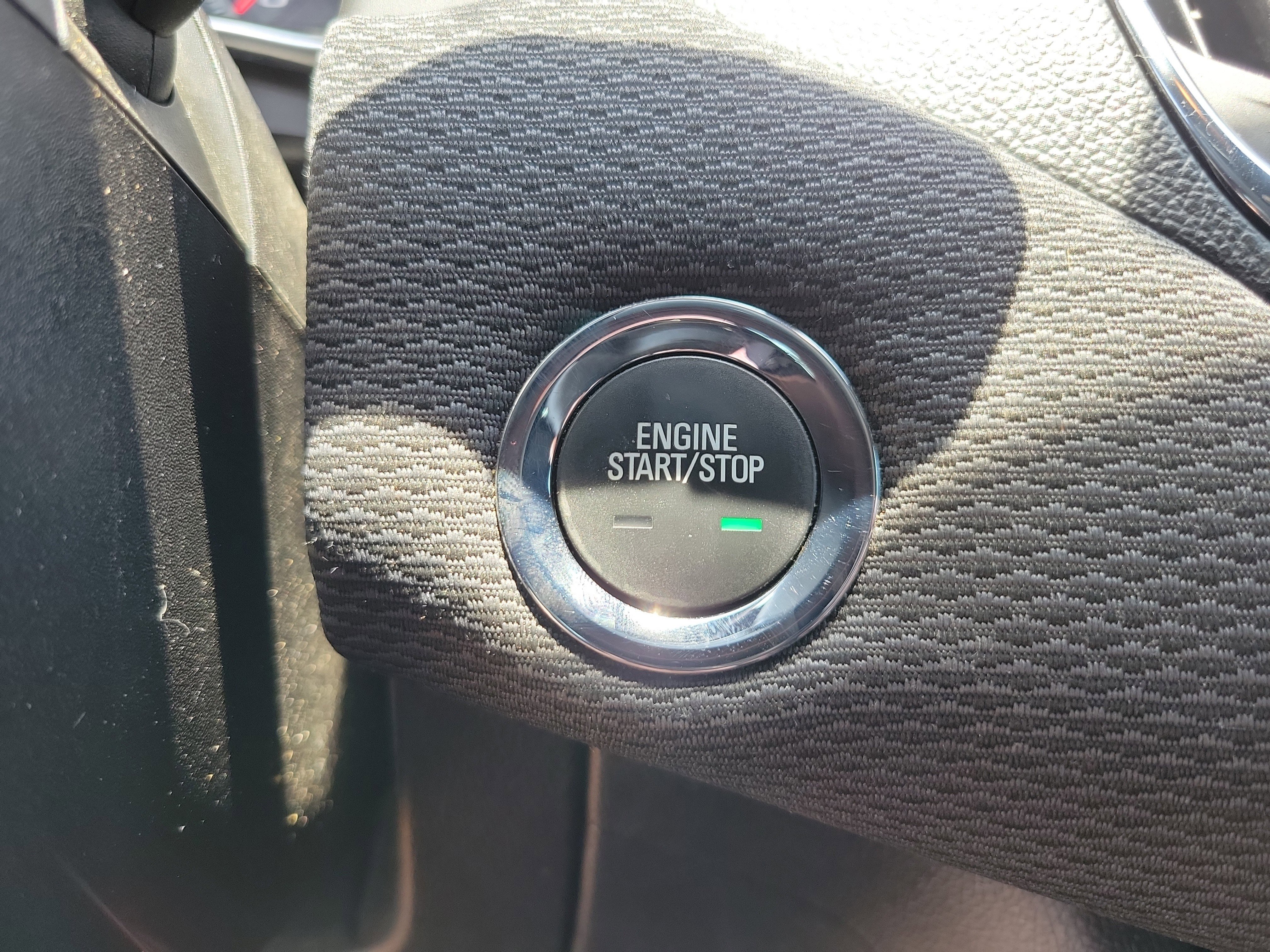 Used 2018 Chevrolet Cruze LT w/ Sun And Sound Package FWD image 16