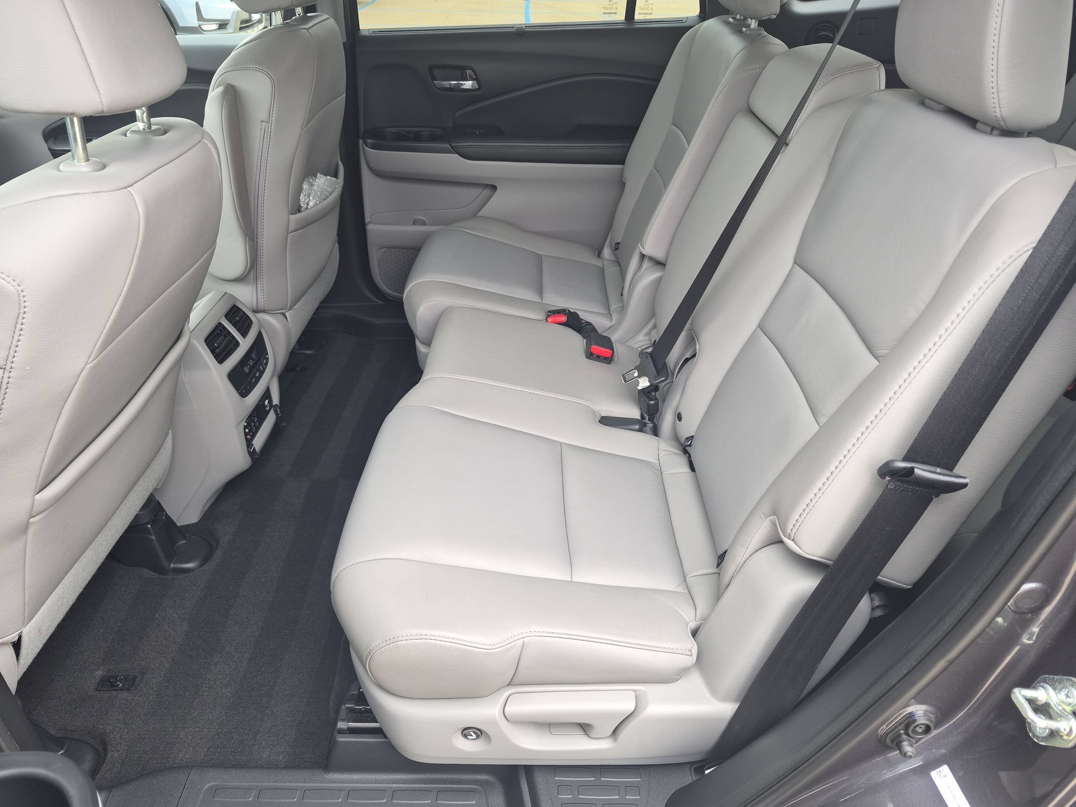 Used 2016 Honda Pilot Touring image 26
