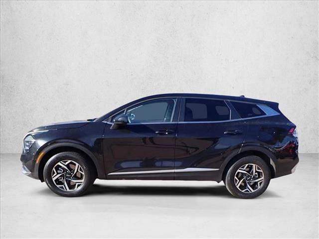 Used 2024 Kia Sportage LX image 2