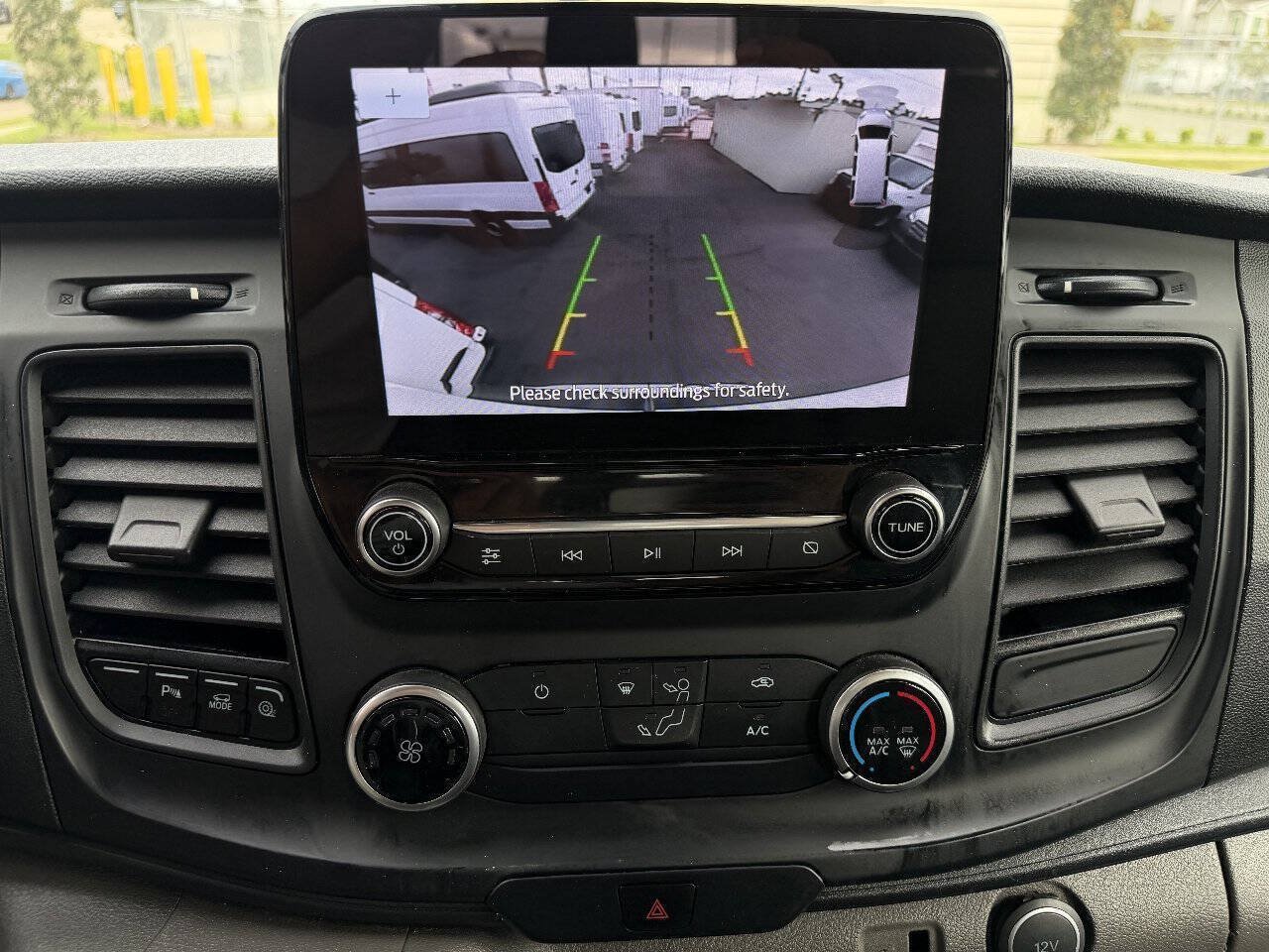 Used 2020 Ford Transit 250 Medium Roof RWD image 11