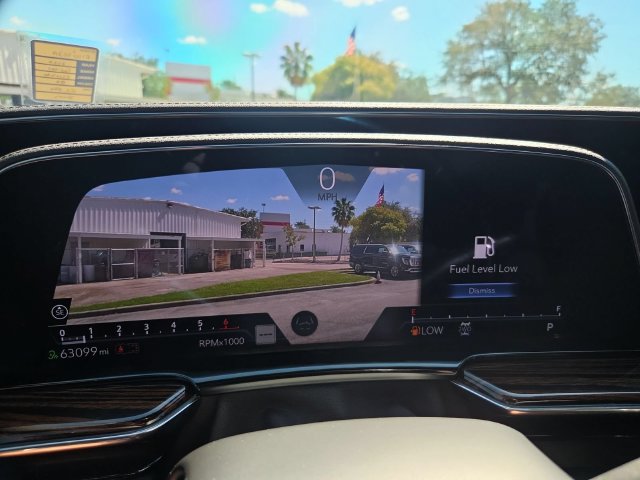 Certified 2022 Cadillac Escalade ESV Premium Luxury AWD/4WD image 14