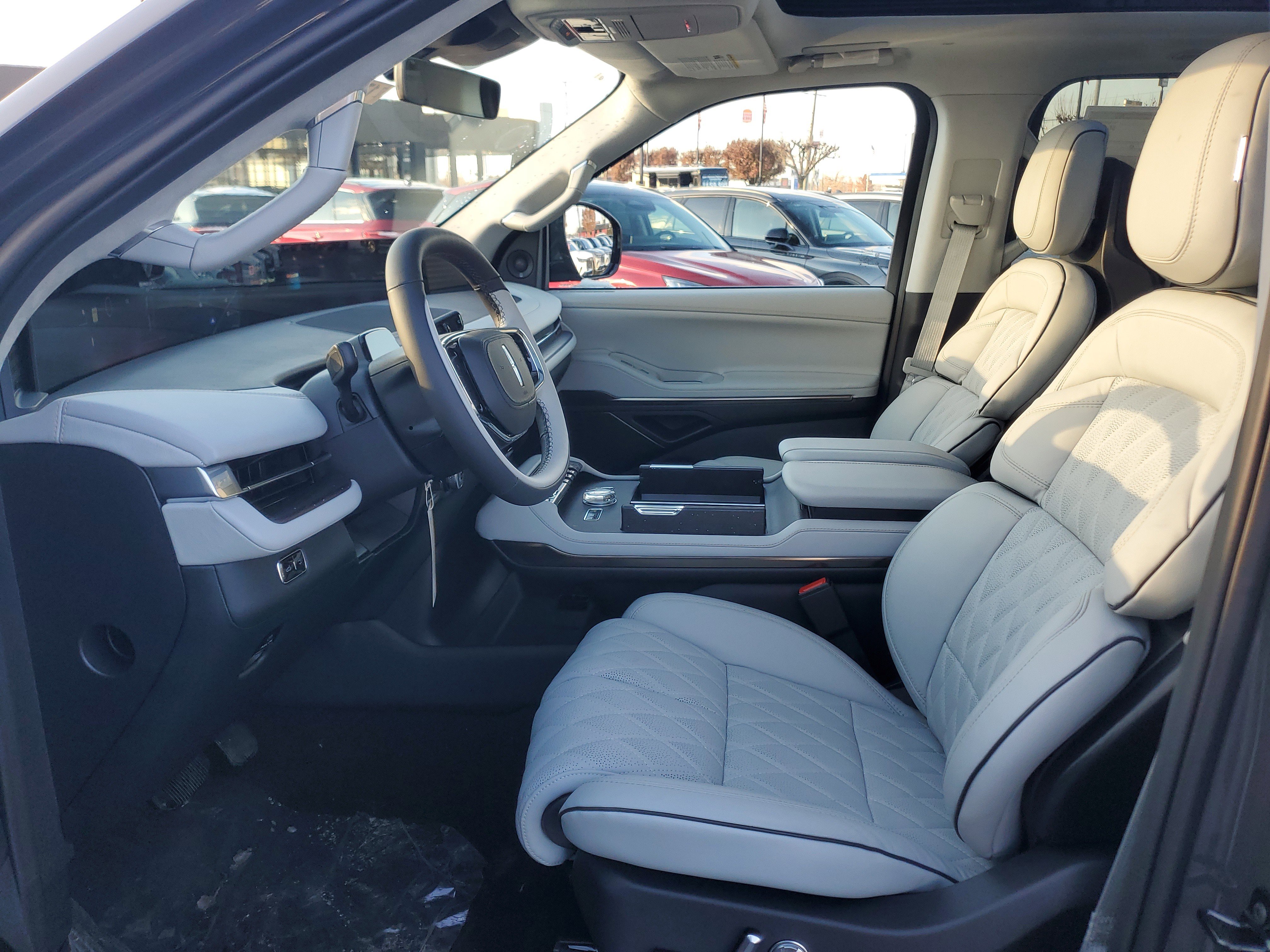 New 2025 Lincoln Navigator L Black Label image 12