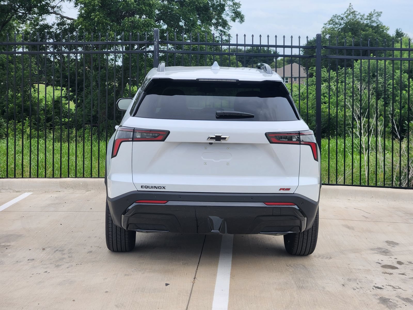 New 2026 Chevrolet Equinox RS w/ Convenience Package III FWD image 8